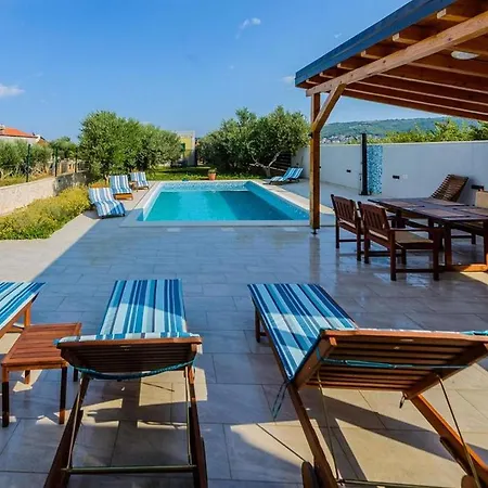 Blue Lagune With Pool Apartamento *